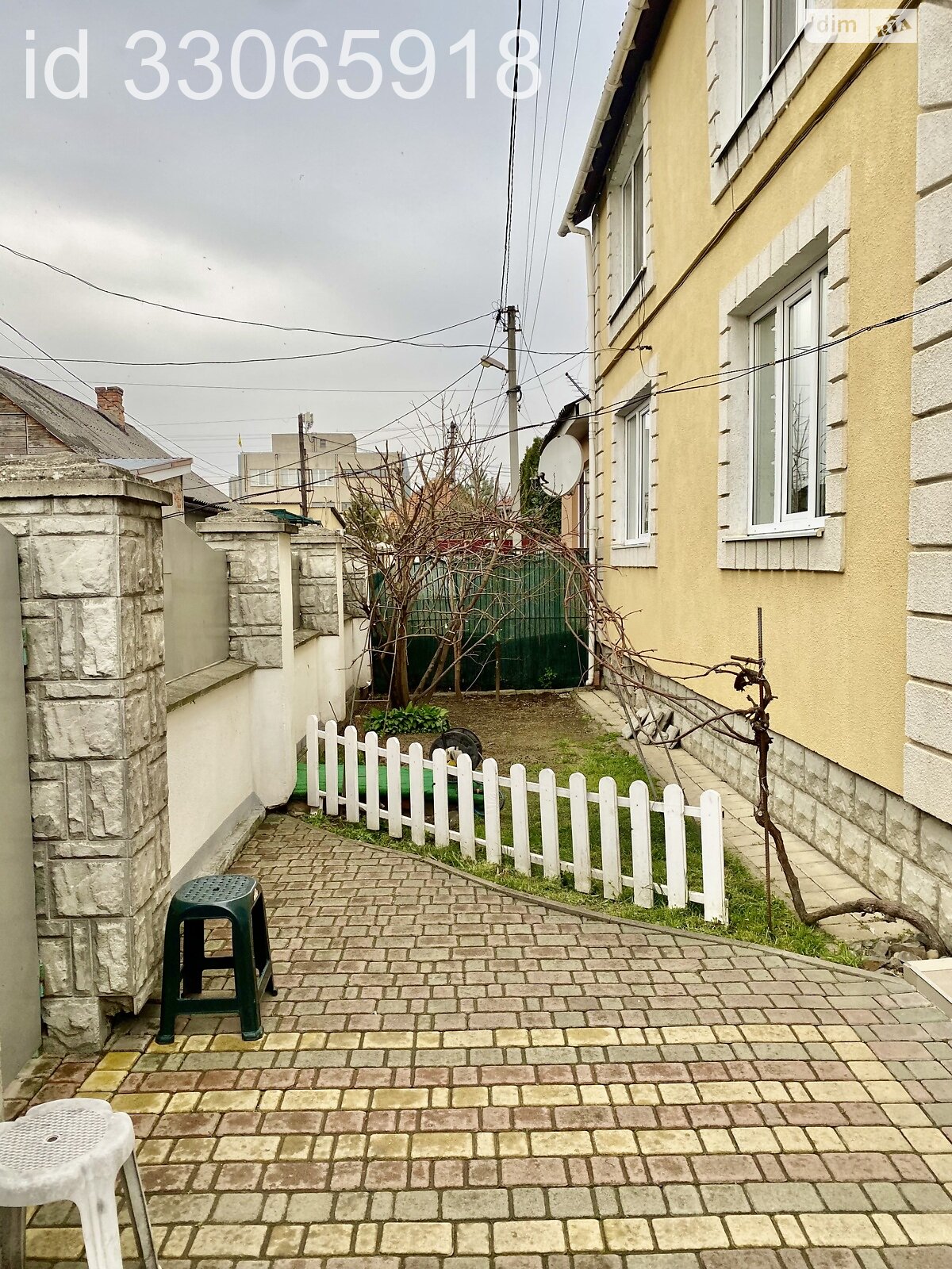 двоповерховий будинок з верандою, 134 кв. м, цегла. Здається помісячно в Ужгороді, в районі Промисловий фото 1 двопроверховий будинок з верандою, 134 кв. м, цегла. Здається помісячно в Ужгороді, в районі Промисловий фото 1