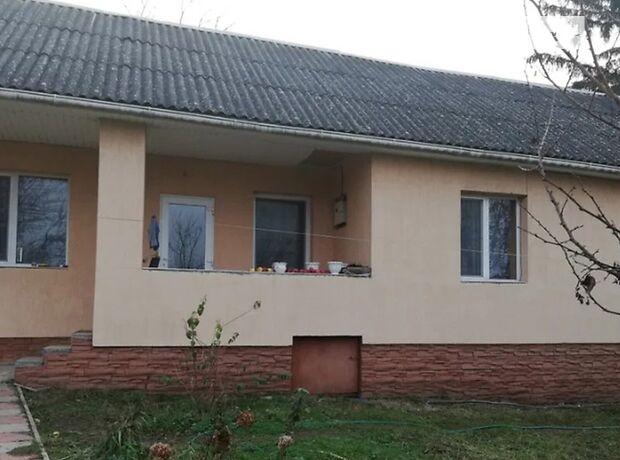 одноэтажный дом с ремонтом, 100 кв. м, кирпич. Сдается помесячно в Ужгороде, в районе Радванка фото 1 одноэтажный дом с ремонтом, 100 кв. м, кирпич. Сдается помесячно в Ужгороде, в районе Радванка фото 1