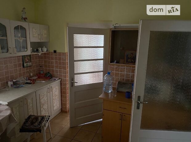 одноэтажный дом с ремонтом, 75 кв. м, кирпич. Сдается помесячно в Ужгороде, в районе Радванка фото 1 одноэтажный дом с ремонтом, 75 кв. м, кирпич. Сдается помесячно в Ужгороде, в районе Радванка фото 1