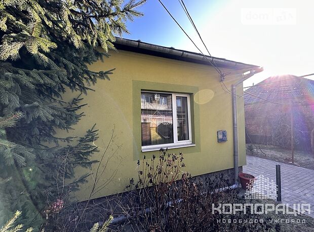 одноэтажный дом с ремонтом, 100 кв. м, кирпич. Сдается помесячно в Ужгороде, в районе Шахта фото 1 одноэтажный дом с ремонтом, 100 кв. м, кирпич. Сдается помесячно в Ужгороде, в районе Шахта фото 1