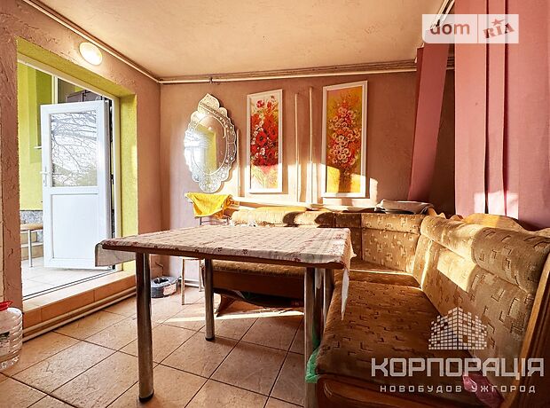 одноэтажный дом с ремонтом, 100 кв. м, кирпич. Сдается помесячно в Ужгороде, в районе Шахта фото 1 одноэтажный дом с ремонтом, 100 кв. м, кирпич. Сдается помесячно в Ужгороде, в районе Шахта фото 1