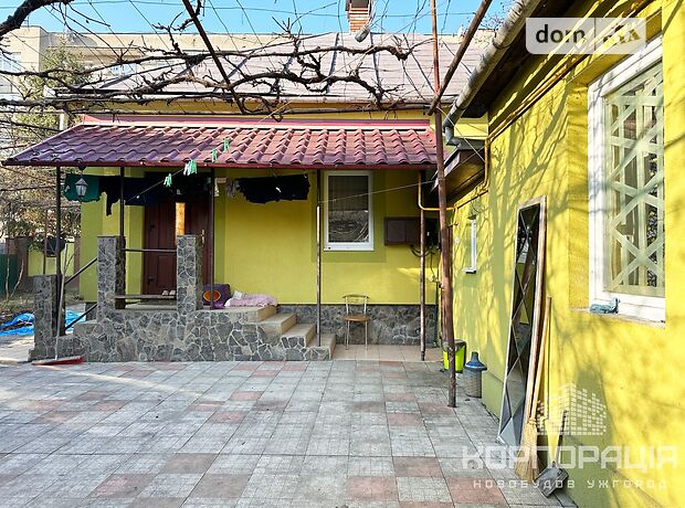 одноэтажный дом с ремонтом, 100 кв. м, кирпич. Сдается помесячно в Ужгороде, в районе Шахта фото 1 одноэтажный дом с ремонтом, 100 кв. м, кирпич. Сдается помесячно в Ужгороде, в районе Шахта фото 1