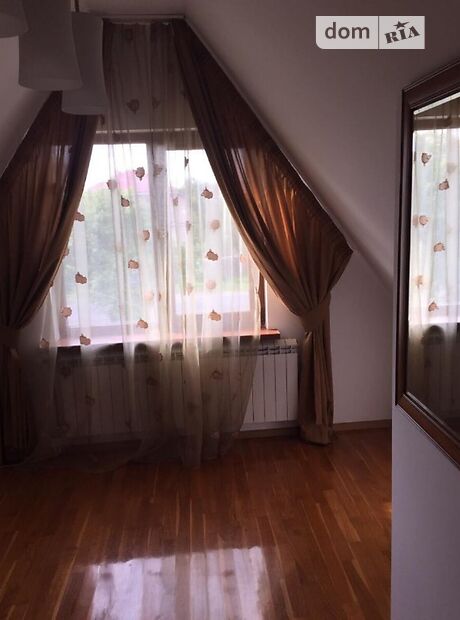 одноэтажный дом, 260 кв. м, кирпич. Сдается помесячно в село Сторожница, Закарпатская обл. фото 1 одноэтажный дом, 260 кв. м, кирпич. Сдается помесячно в село Сторожница, Закарпатская обл. фото 1