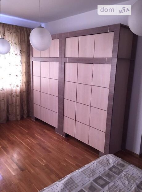 одноэтажный дом, 260 кв. м, кирпич. Сдается помесячно в село Сторожница, Закарпатская обл. фото 1 одноэтажный дом, 260 кв. м, кирпич. Сдается помесячно в село Сторожница, Закарпатская обл. фото 1