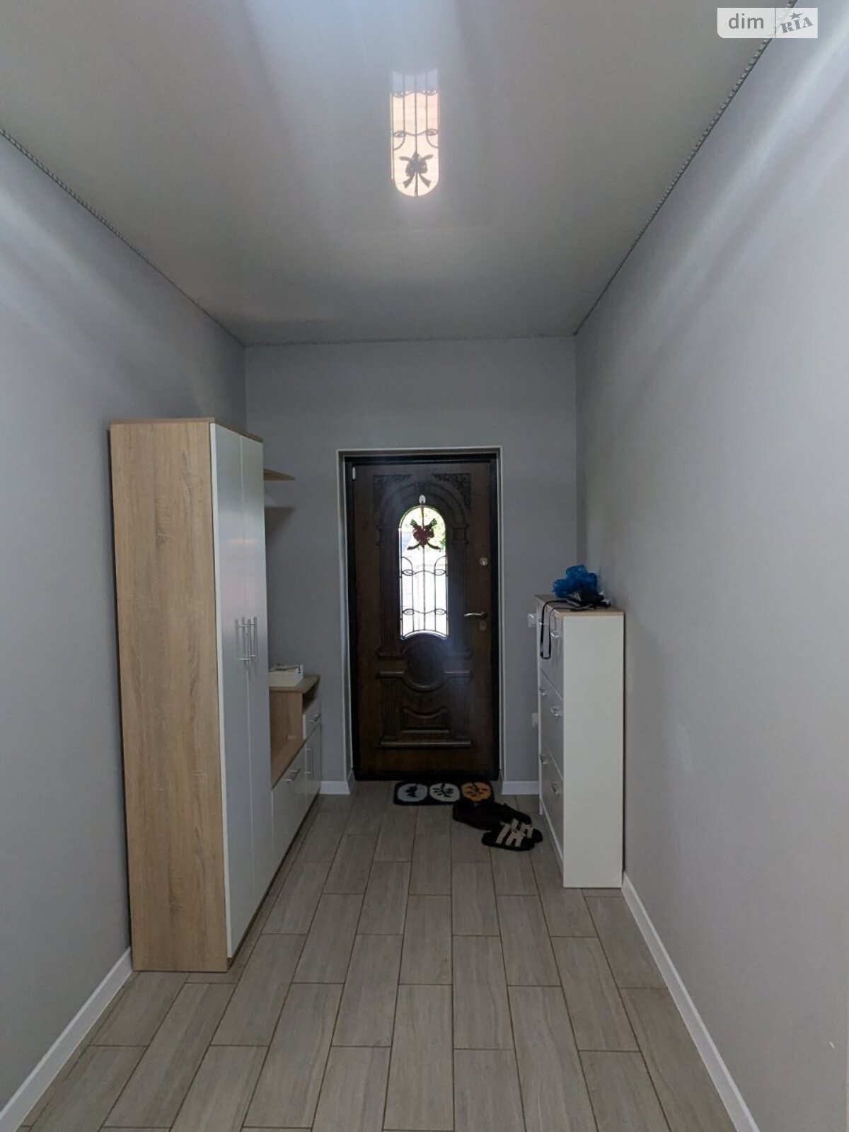 одноэтажный дом с гаражом, 140 кв. м, кирпич. Сдается помесячно в Ужгороде, в районе Табла-1 фото 1