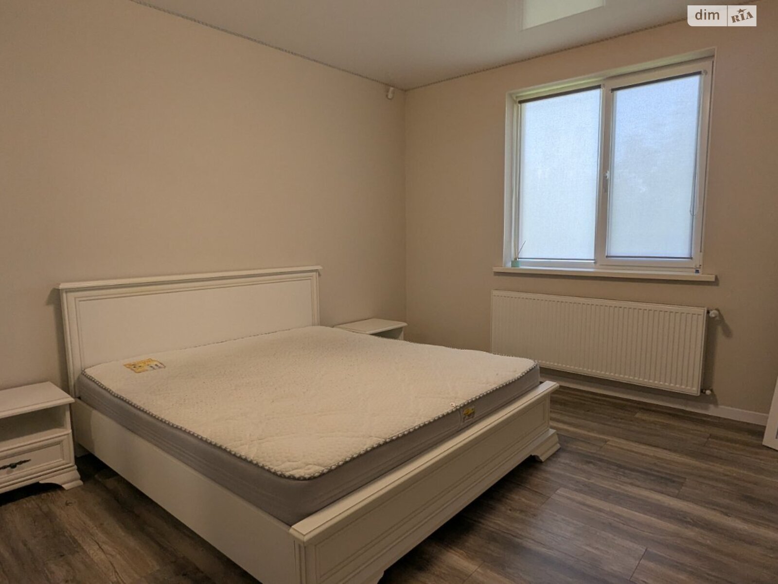 одноэтажный дом с гаражом, 140 кв. м, кирпич. Сдается помесячно в Ужгороде, в районе Табла-1 фото 1