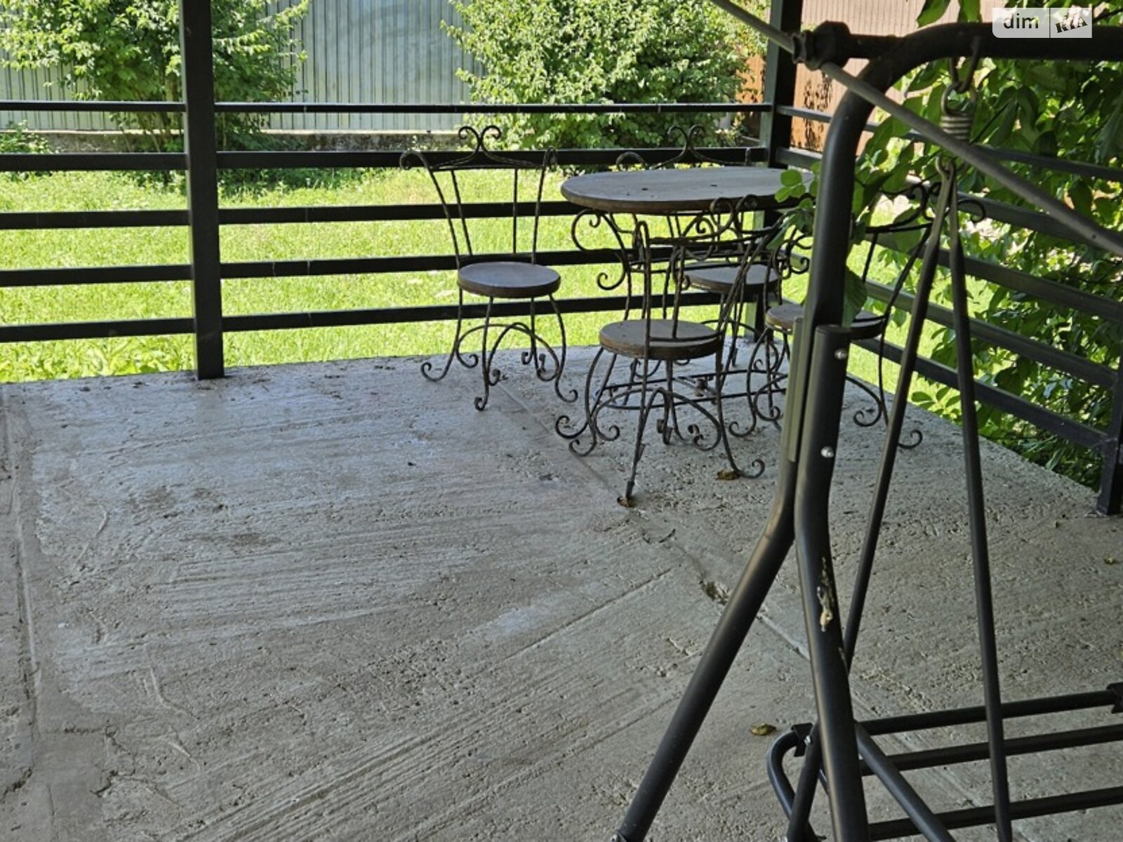 одноэтажный дом с гаражом, 140 кв. м, кирпич. Сдается помесячно в Ужгороде, в районе Табла-1 фото 1