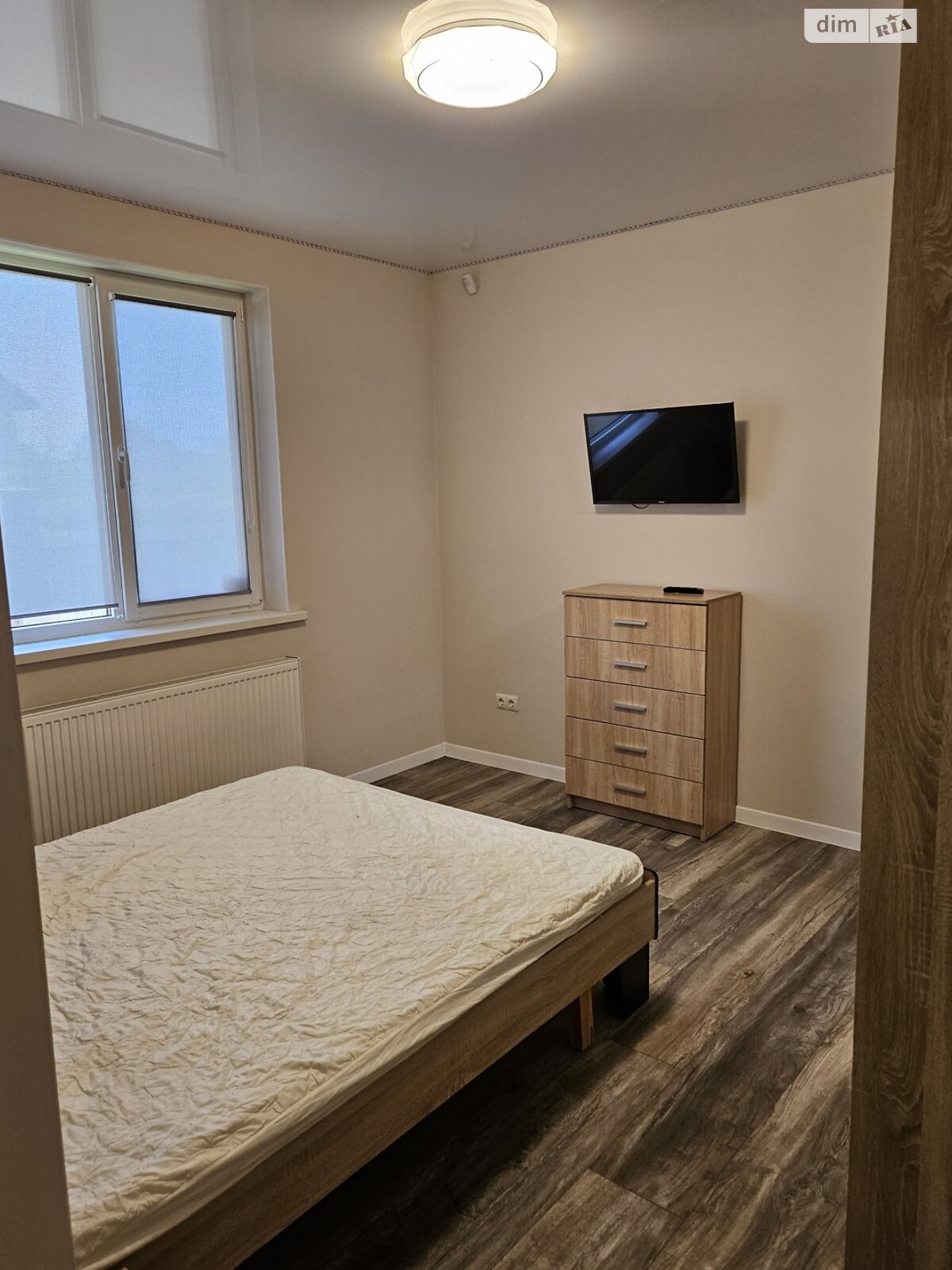 одноэтажный дом с гаражом, 140 кв. м, кирпич. Сдается помесячно в Ужгороде, в районе Табла-1 фото 1