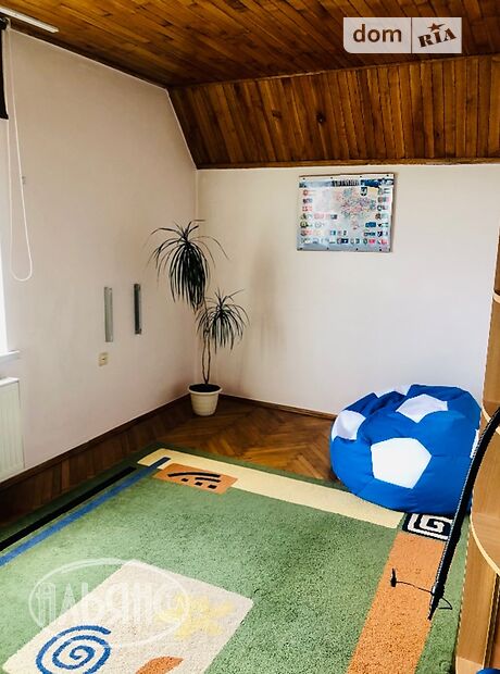 одноэтажный дом с балконом, 312 кв. м, кирпич. Сдается помесячно в Ужгороде, в районе Табла-1 фото 1 одноэтажный дом с балконом, 312 кв. м, кирпич. Сдается помесячно в Ужгороде, в районе Табла-1 фото 1