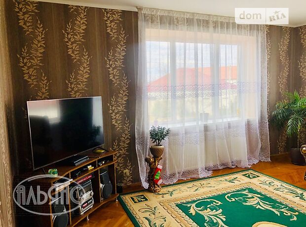 одноэтажный дом с балконом, 312 кв. м, кирпич. Сдается помесячно в Ужгороде, в районе Табла-1 фото 1 одноэтажный дом с балконом, 312 кв. м, кирпич. Сдается помесячно в Ужгороде, в районе Табла-1 фото 1