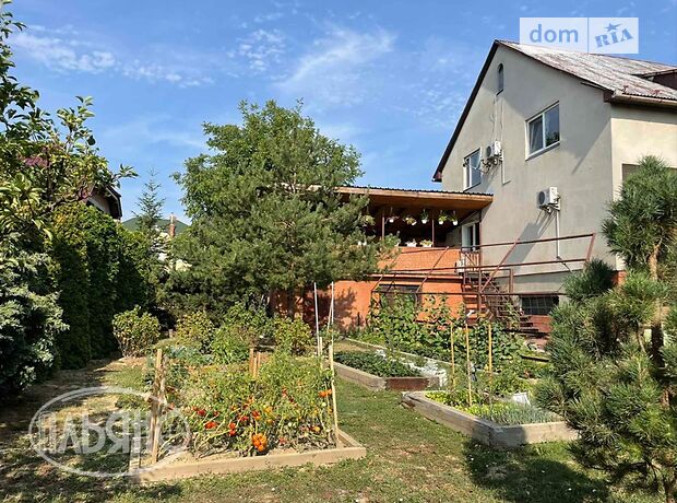 одноэтажный дом с балконом, 312 кв. м, кирпич. Сдается помесячно в Ужгороде, в районе Табла-1 фото 1 одноэтажный дом с балконом, 312 кв. м, кирпич. Сдается помесячно в Ужгороде, в районе Табла-1 фото 1