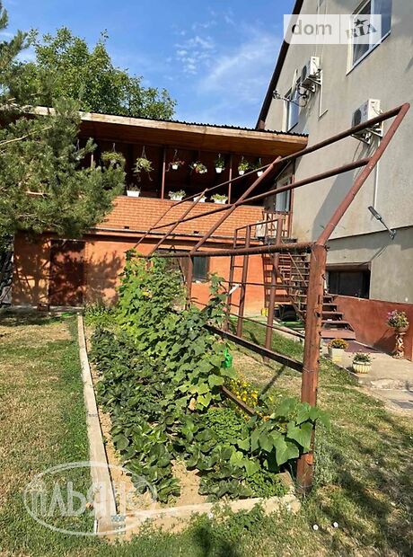 одноэтажный дом с балконом, 312 кв. м, кирпич. Сдается помесячно в Ужгороде, в районе Табла-1 фото 1 одноэтажный дом с балконом, 312 кв. м, кирпич. Сдается помесячно в Ужгороде, в районе Табла-1 фото 1