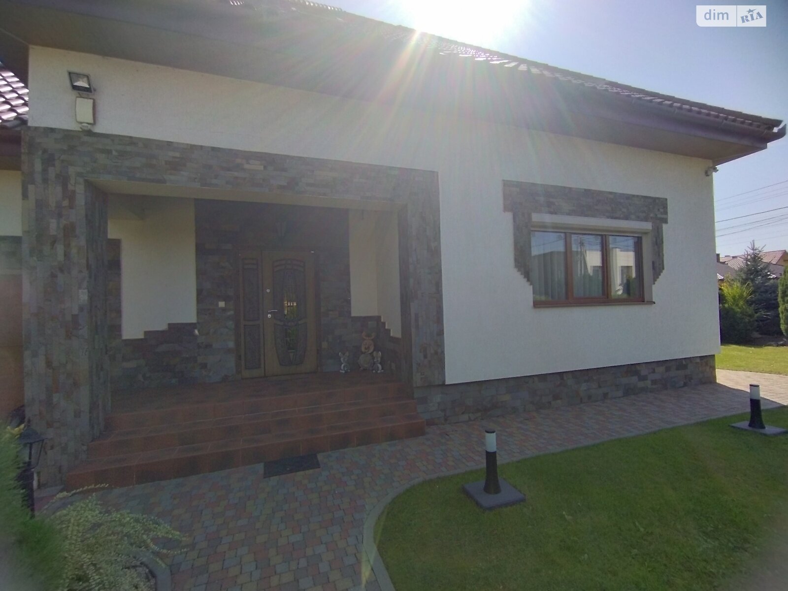 двоповерховий будинок з гаражем, 268 кв. м, цегла. Здається помісячно в Ужгороді фото 1 двоповерховий будинок з гаражем, 268 кв. м, цегла. Здається помісячно в Ужгороді фото 1