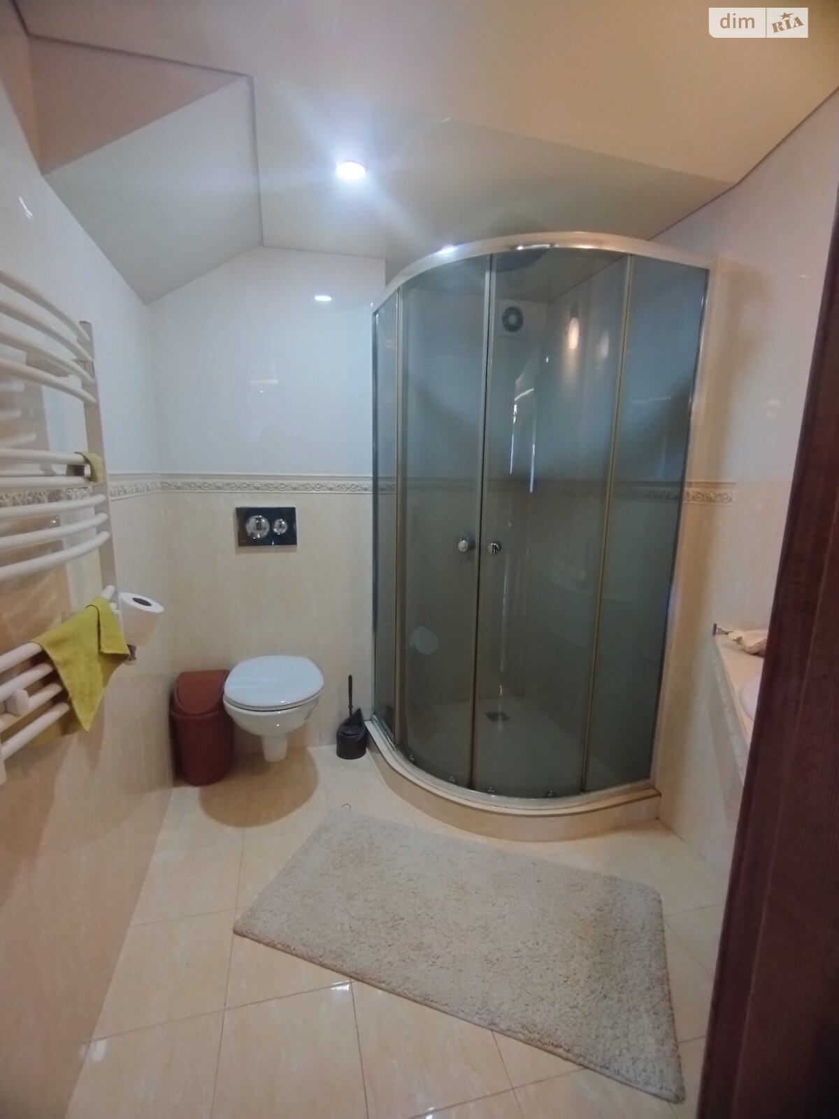 двоповерховий будинок з гаражем, 268 кв. м, цегла. Здається помісячно в Ужгороді фото 1 двоповерховий будинок з гаражем, 268 кв. м, цегла. Здається помісячно в Ужгороді фото 1