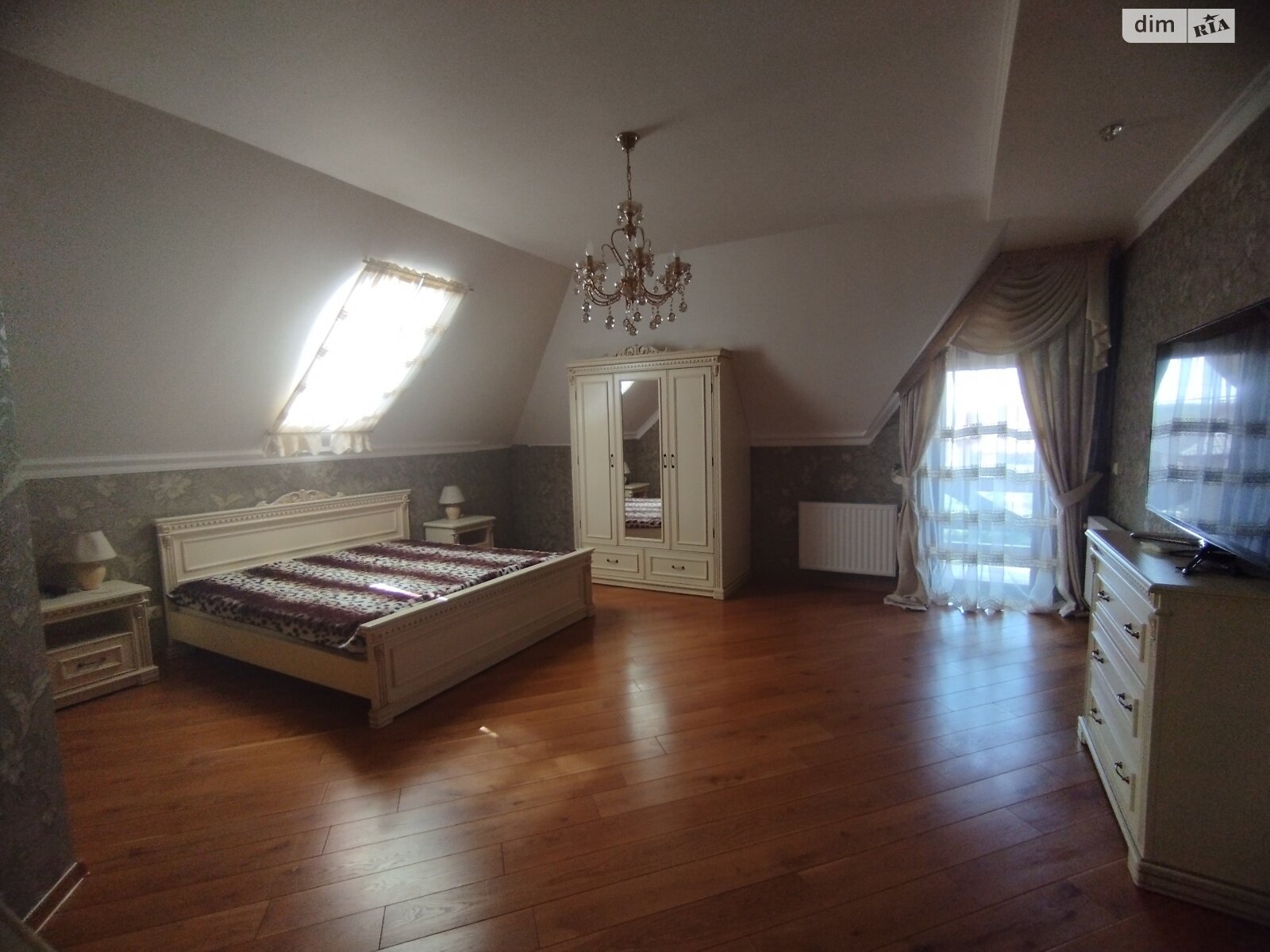 двоповерховий будинок з гаражем, 268 кв. м, цегла. Здається помісячно в Ужгороді фото 1 двоповерховий будинок з гаражем, 268 кв. м, цегла. Здається помісячно в Ужгороді фото 1