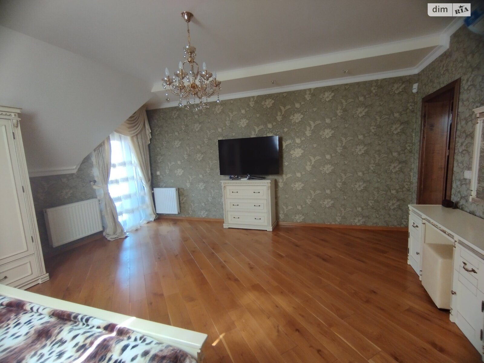 двоповерховий будинок з гаражем, 268 кв. м, цегла. Здається помісячно в Ужгороді фото 1 двоповерховий будинок з гаражем, 268 кв. м, цегла. Здається помісячно в Ужгороді фото 1