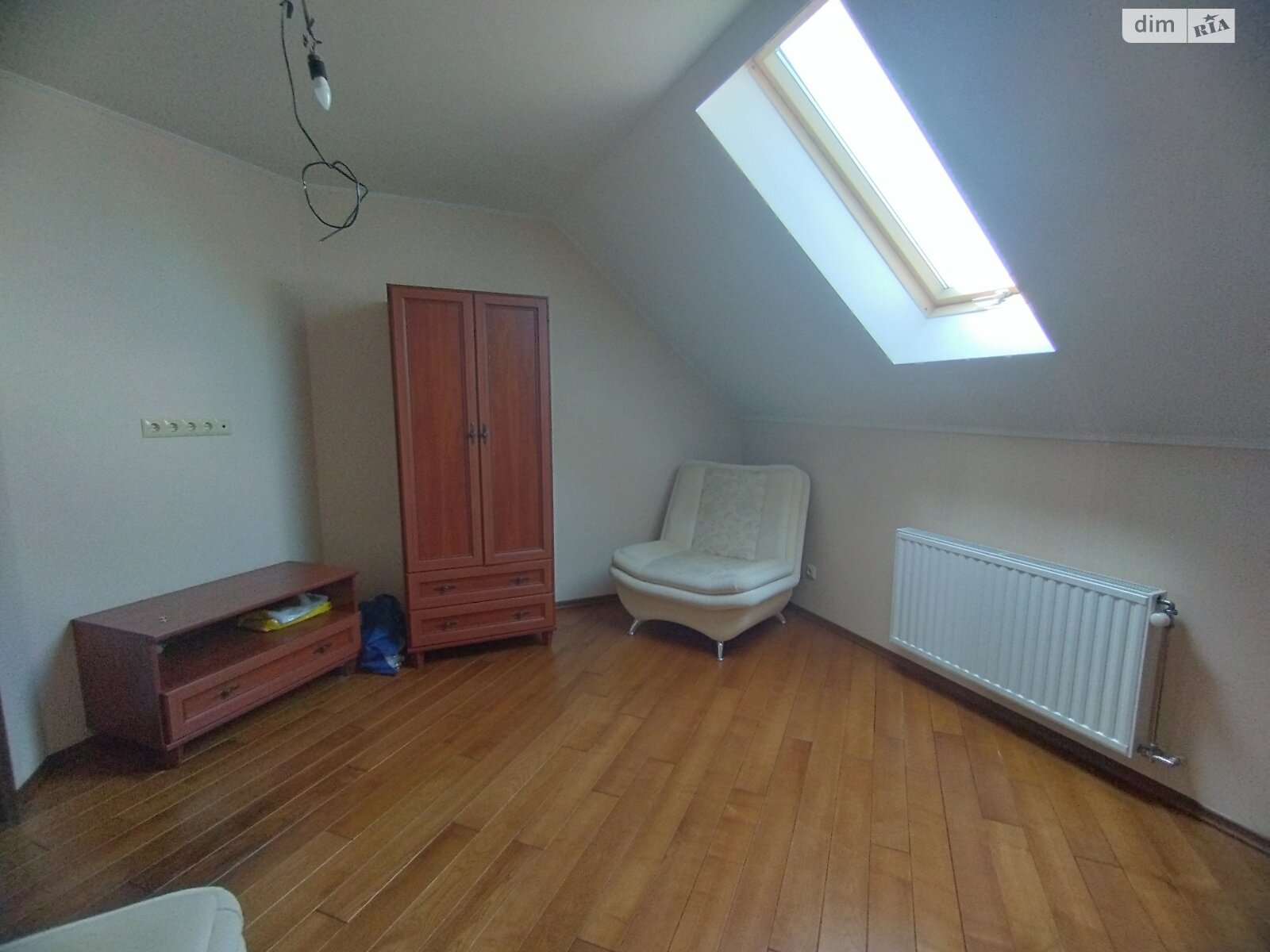 двоповерховий будинок з гаражем, 268 кв. м, цегла. Здається помісячно в Ужгороді фото 1 двоповерховий будинок з гаражем, 268 кв. м, цегла. Здається помісячно в Ужгороді фото 1