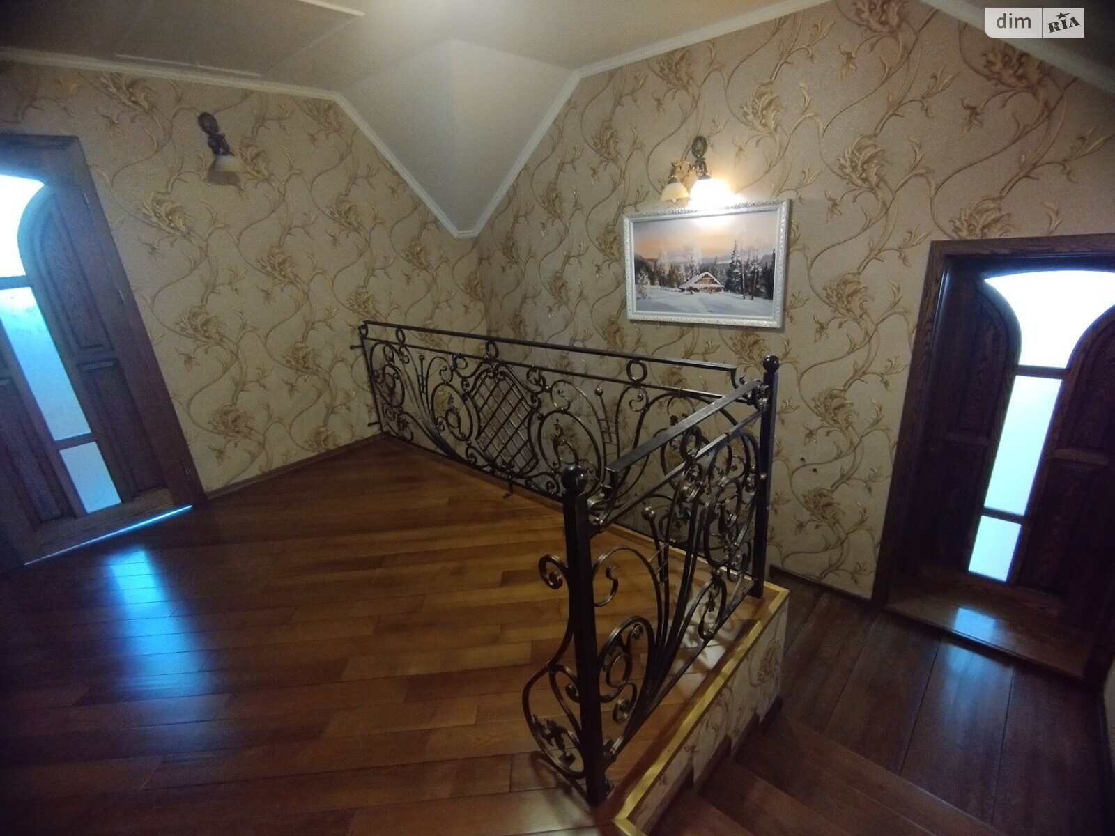 двоповерховий будинок з гаражем, 268 кв. м, цегла. Здається помісячно в Ужгороді фото 1 двоповерховий будинок з гаражем, 268 кв. м, цегла. Здається помісячно в Ужгороді фото 1