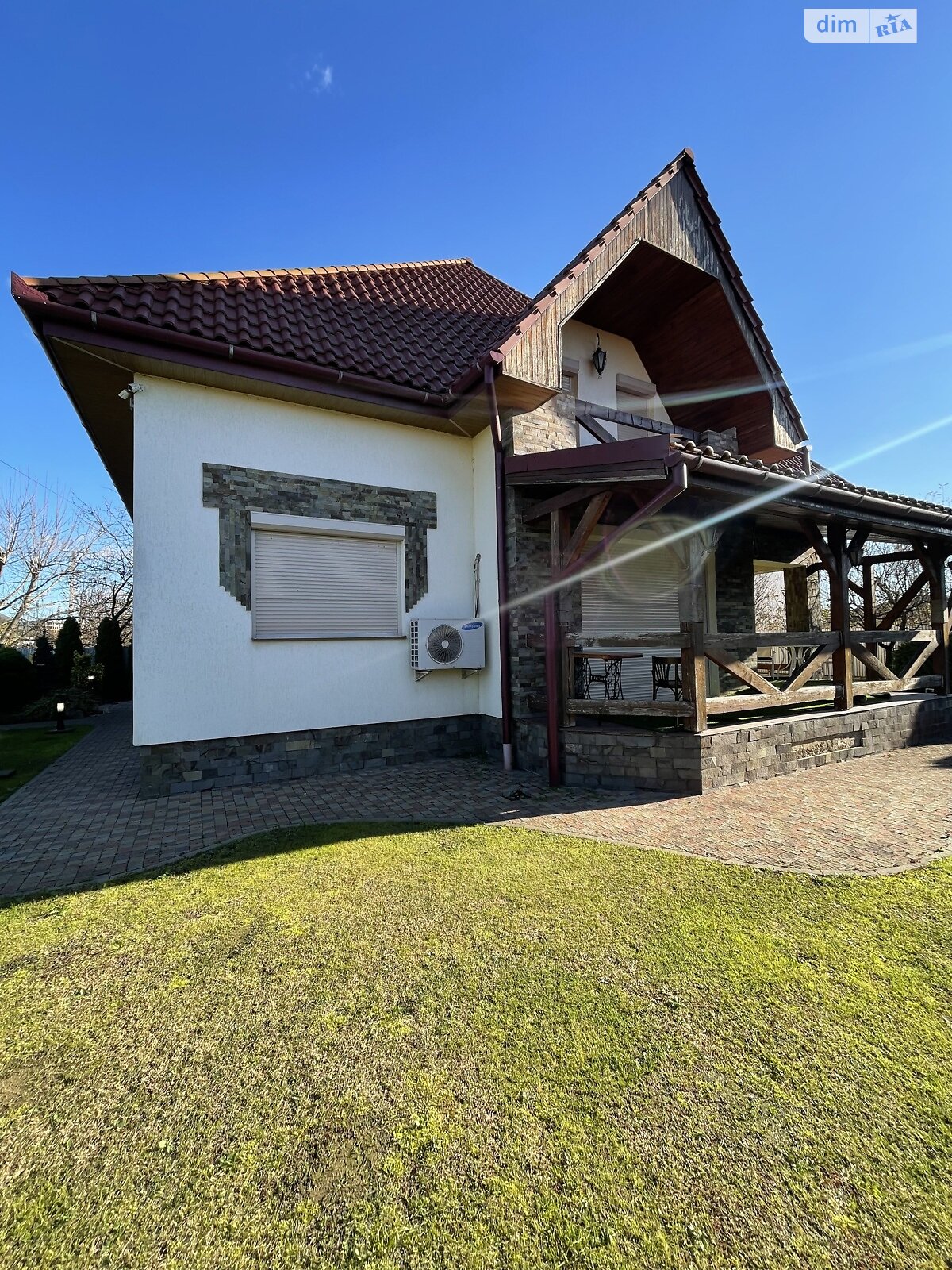 двоповерховий будинок, 250 кв. м, цегла. Здається помісячно в Ужгороді фото 1