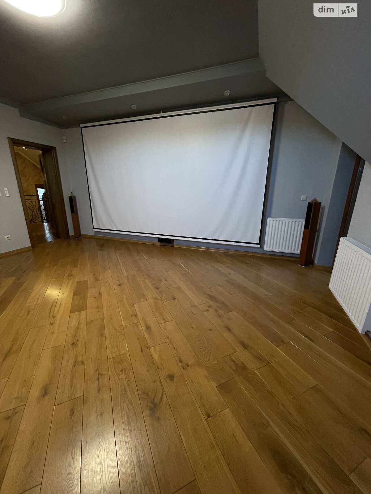 двоповерховий будинок, 250 кв. м, цегла. Здається помісячно в Ужгороді фото 1