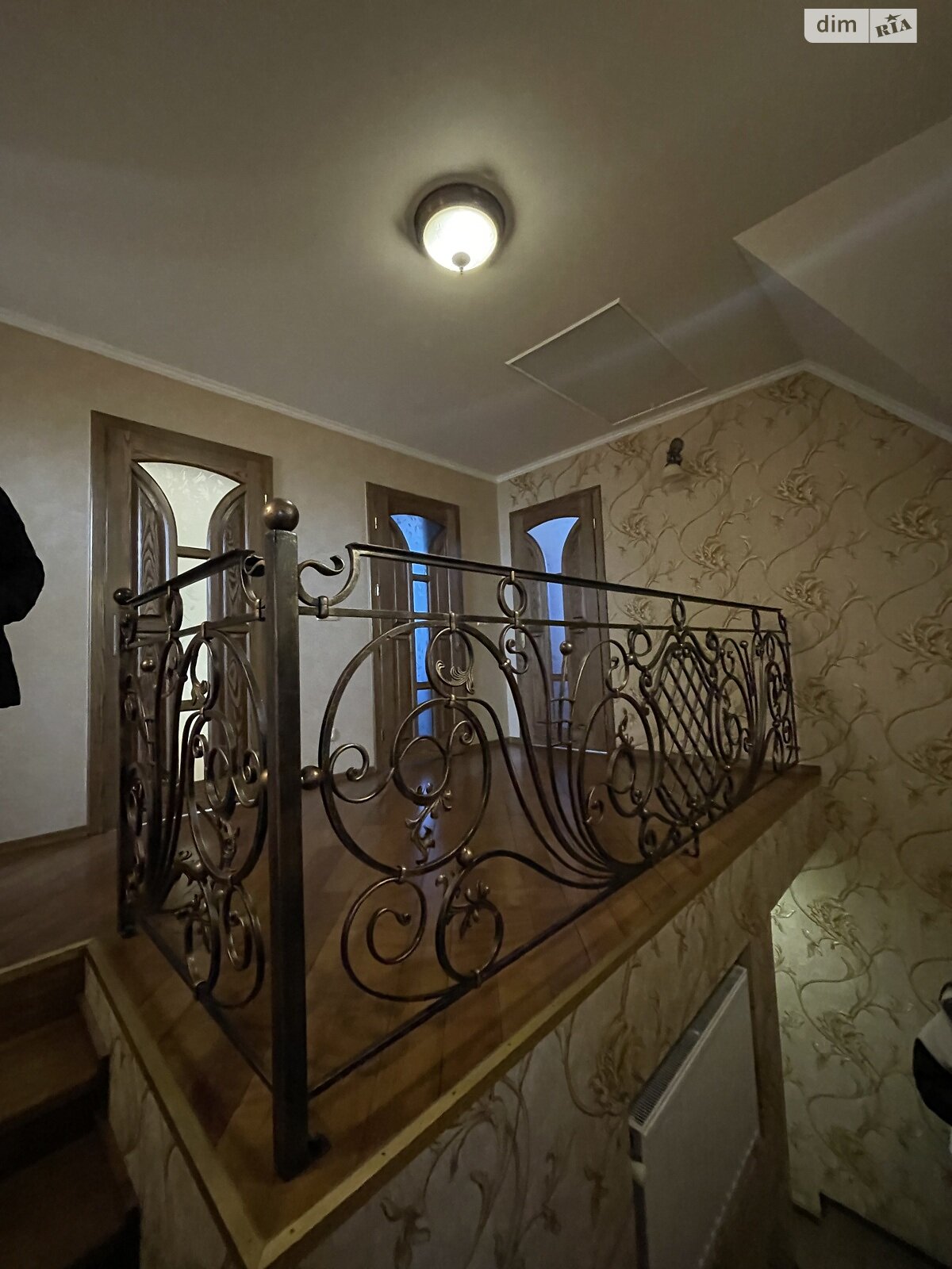 двоповерховий будинок, 250 кв. м, цегла. Здається помісячно в Ужгороді фото 1