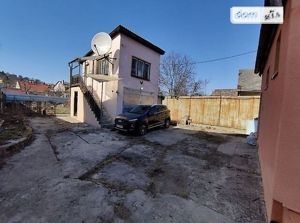 одноэтажный дом с ремонтом, 95 кв. м, кирпич. Сдается помесячно в Ужгороде, в районе Центр фото 1 одноэтажный дом с ремонтом, 95 кв. м, кирпич. Сдается помесячно в Ужгороде, в районе Центр фото 1