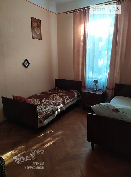 одноэтажный дом с мебелью, 65 кв. м, кирпич. Сдается помесячно в Ужгороде, в районе Центр фото 1 одноэтажный дом с мебелью, 65 кв. м, кирпич. Сдается помесячно в Ужгороде, в районе Центр фото 1