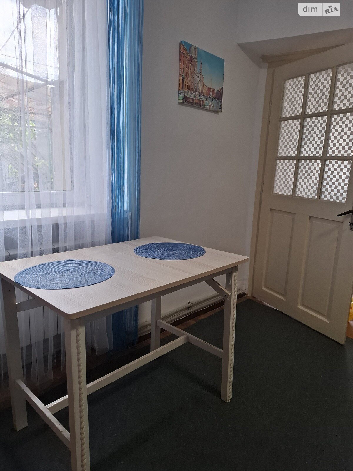 одноэтажный дом, 61 кв. м, кирпич саманный. Сдается помесячно в Ужгороде, в районе Центр фото 1 одноэтажный дом, 61 кв. м, кирпич саманный. Сдается помесячно в Ужгороде, в районе Центр фото 1