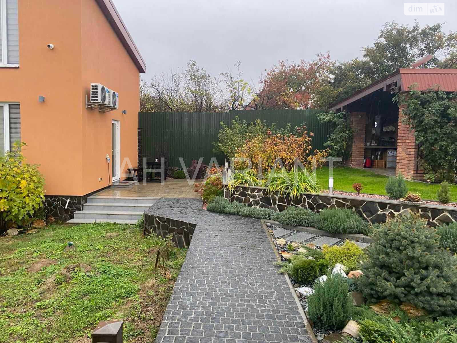 двоповерховий будинок, 60 кв. м, цегла. Здається помісячно в Ужгороді фото 1