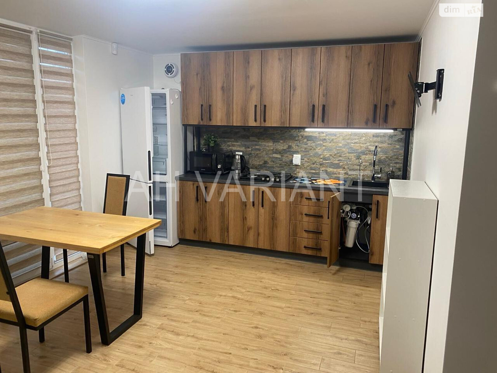 двоповерховий будинок, 60 кв. м, цегла. Здається помісячно в Ужгороді фото 1