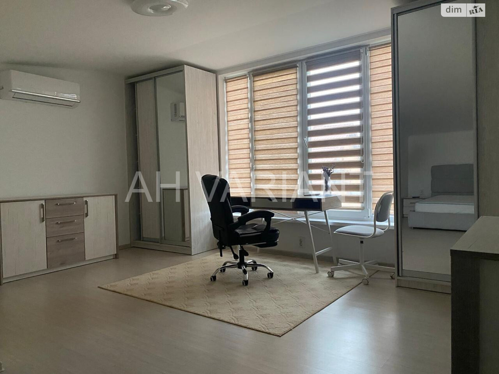 двоповерховий будинок, 60 кв. м, цегла. Здається помісячно в Ужгороді фото 1