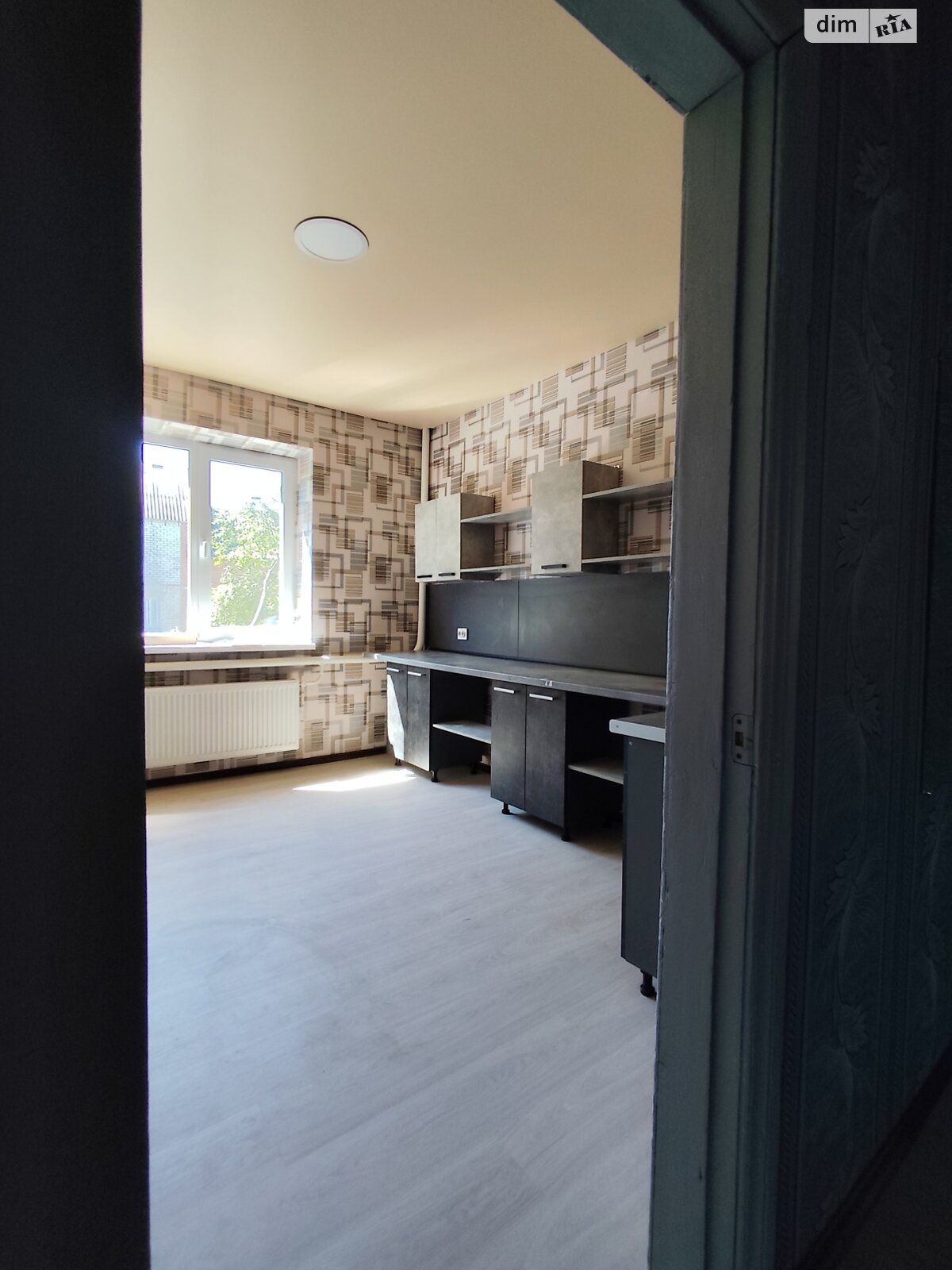 двухэтажный дом с балконом, 251.7 кв. м, кирпич. Сдается помесячно в Валках, в районе Валки фото 1