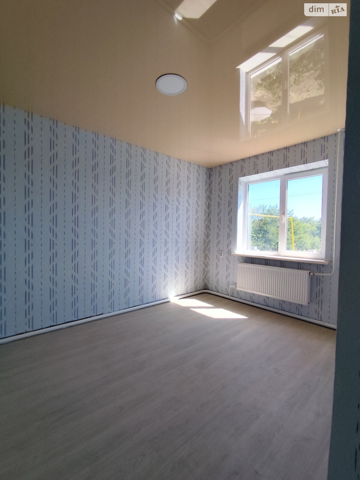 двухэтажный дом с балконом, 251.7 кв. м, кирпич. Сдается помесячно в Валках, в районе Валки фото 1