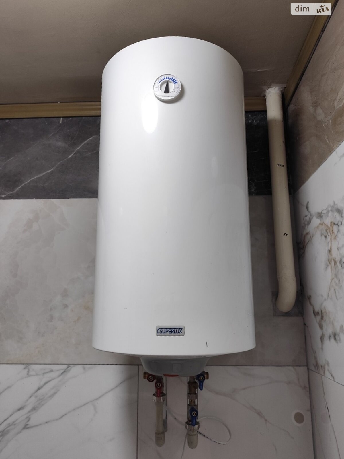 двухэтажный дом с балконом, 251.7 кв. м, кирпич. Сдается помесячно в Валках, в районе Валки фото 1