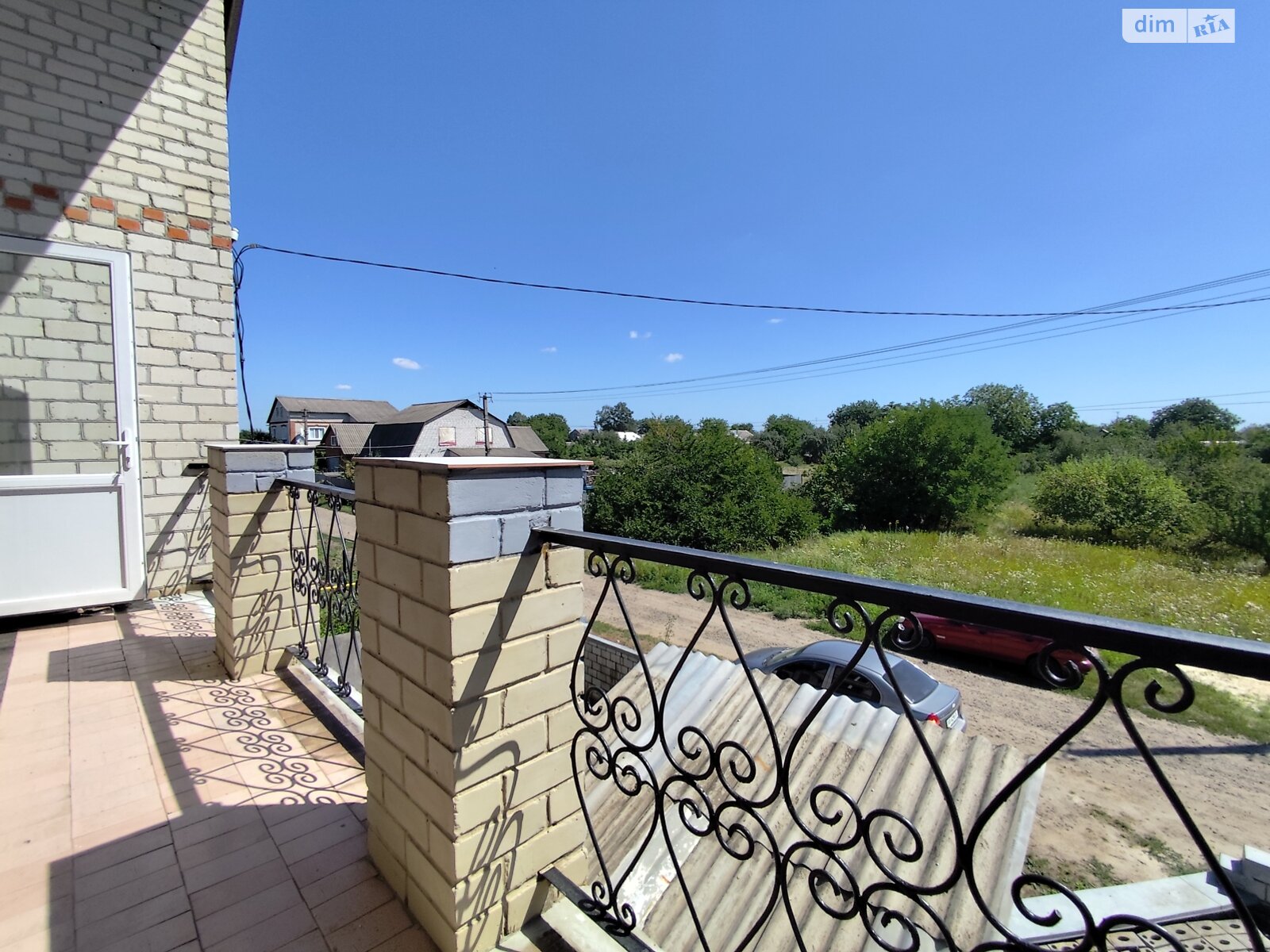 двухэтажный дом с балконом, 251.7 кв. м, кирпич. Сдается помесячно в Валках, в районе Валки фото 1