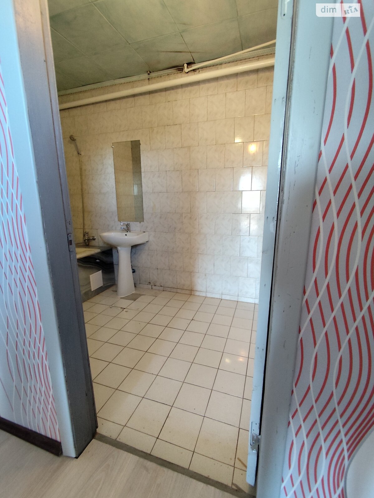 двухэтажный дом с балконом, 251.7 кв. м, кирпич. Сдается помесячно в Валках, в районе Валки фото 1