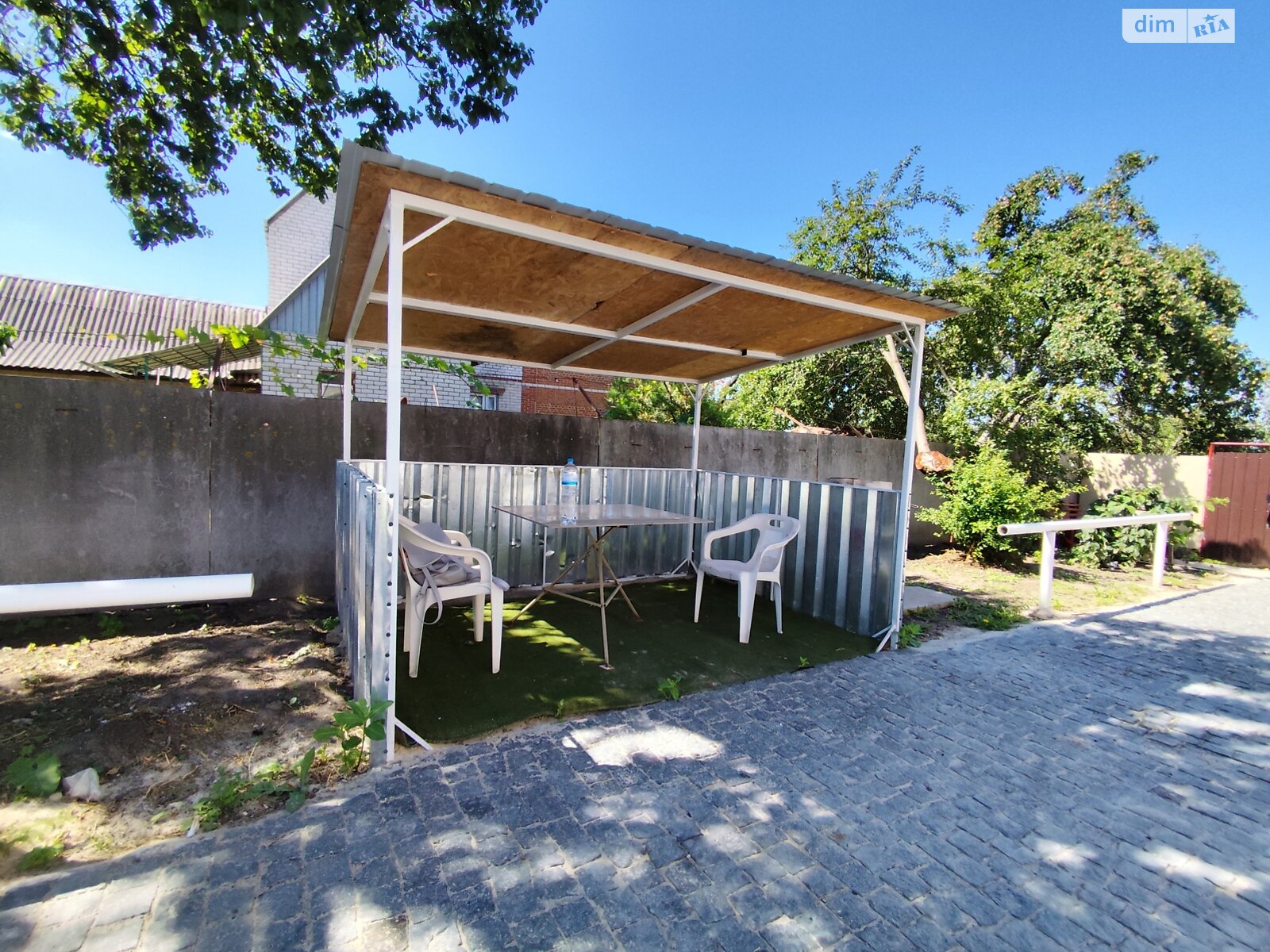 двухэтажный дом с балконом, 251.7 кв. м, кирпич. Сдается помесячно в Валках, в районе Валки фото 1