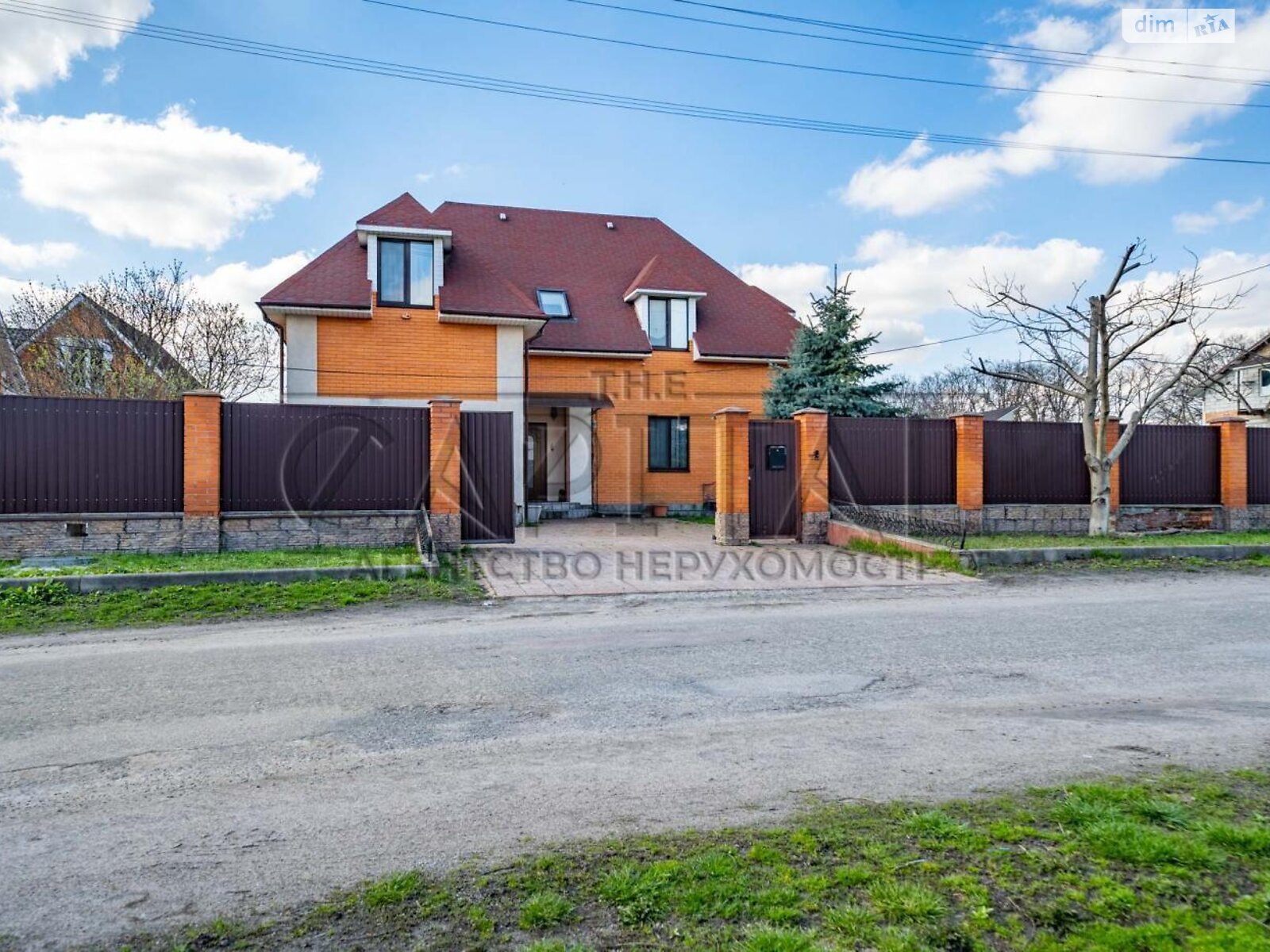 двухэтажный дом, 204 кв. м, кирпич. Сдается помесячно в Василькове, в районе Борисов фото 1