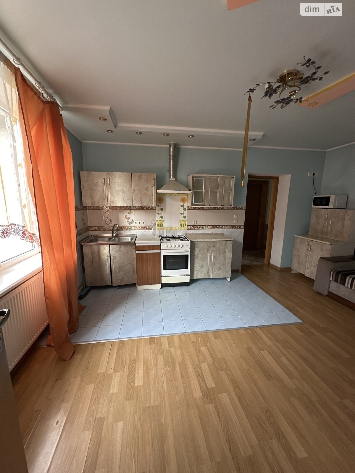 двухэтажный дом, 80 кв. м, кирпич. Сдается помесячно в Великой Березовице, в районе Кемпинг фото 1