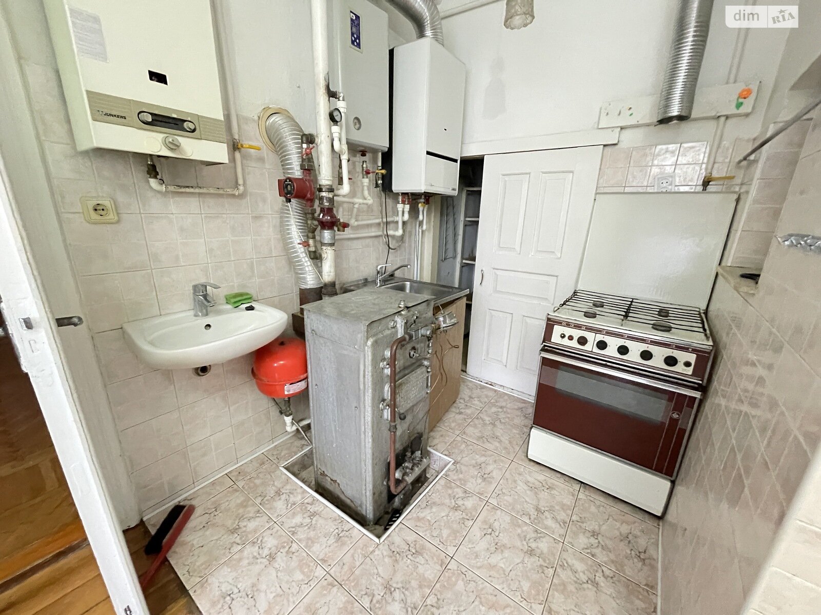 одноэтажный дом, 95 кв. м, кирпич. Сдается помесячно в Великой Березовице, в районе Кемпинг фото 1