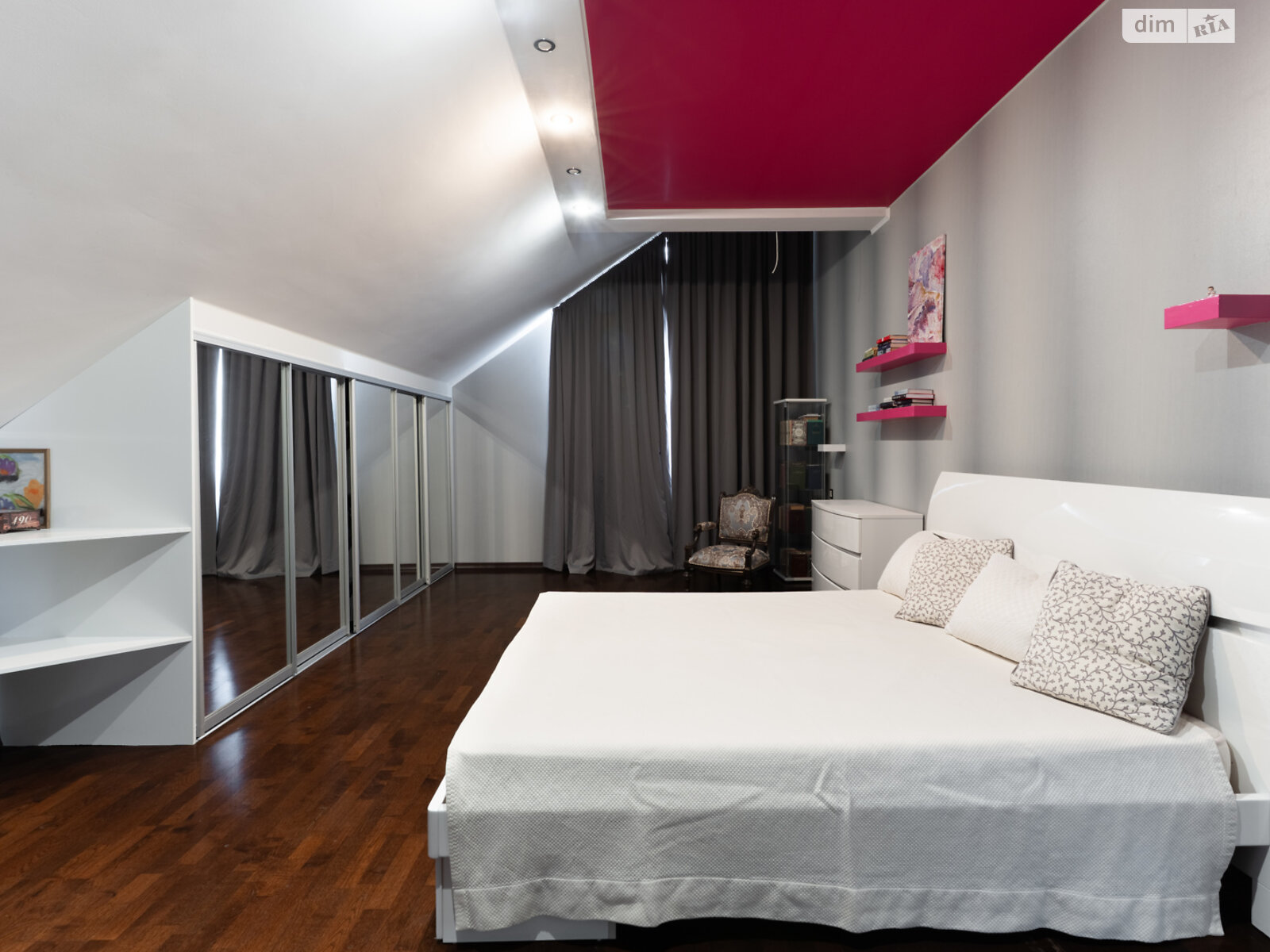 одноэтажный дом с гаражом, 284 кв. м, кирпич. Сдается помесячно в Великих Дмитровичах фото 1