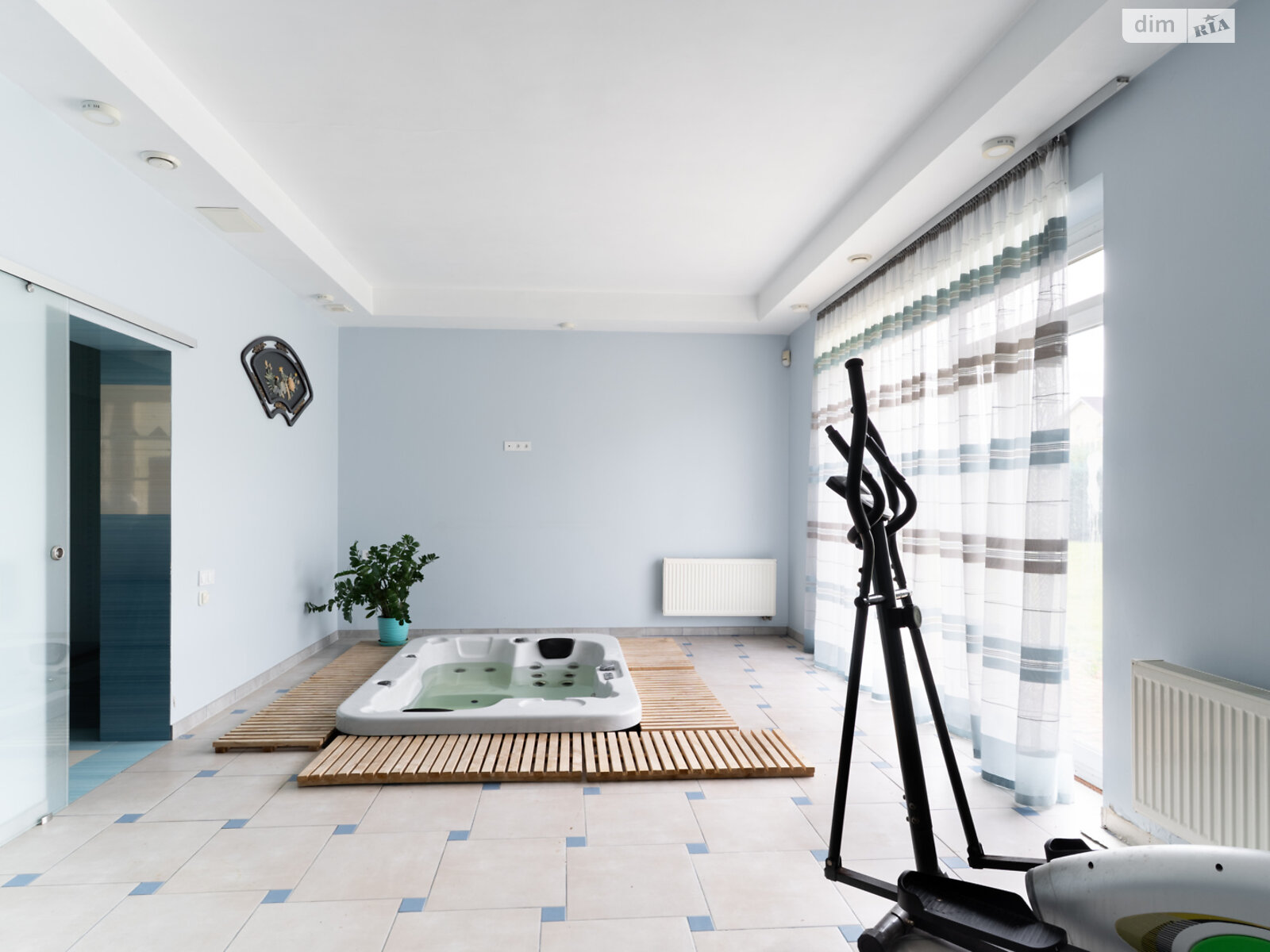 одноэтажный дом с гаражом, 284 кв. м, кирпич. Сдается помесячно в Великих Дмитровичах фото 1