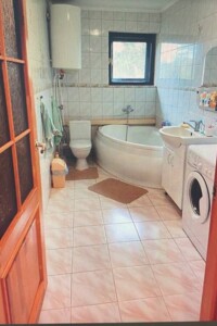 одноэтажный дом с ремонтом, 100 кв. м, кирпич. Сдается помесячно в Великих Лазах фото 2