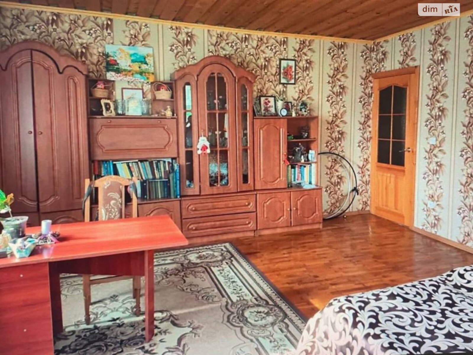 одноэтажный дом с ремонтом, 100 кв. м, кирпич. Сдается помесячно в Великих Лазах фото 1