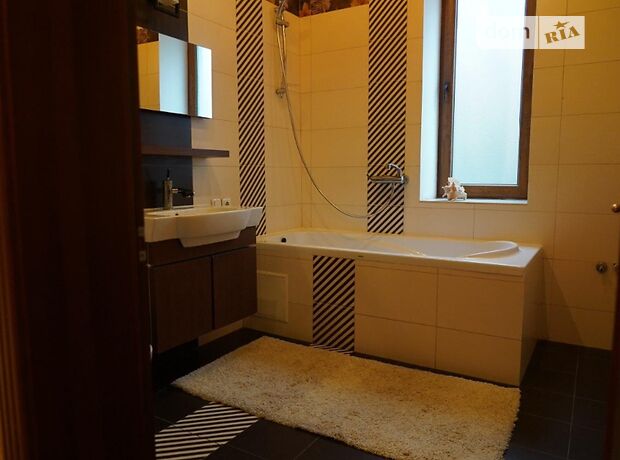 двухэтажный дом с камином, 350 кв. м, кирпич. Сдается помесячно в село Агрономичное, Винницкая обл. фото 1 двухэтажный дом с камином, 350 кв. м, кирпич. Сдается помесячно в село Агрономичное, Винницкая обл. фото 1