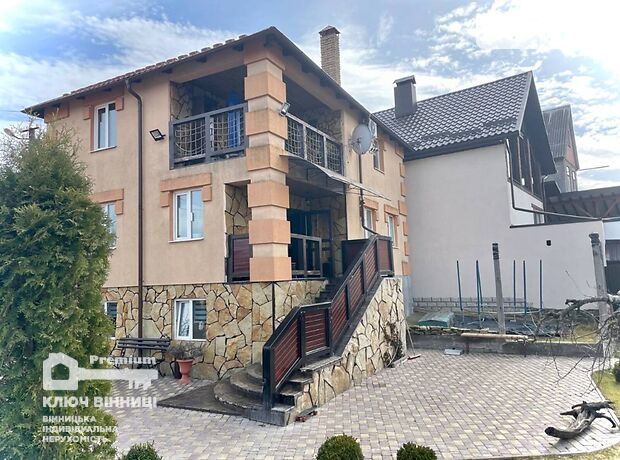 триповерховий будинок з балконом, 180 кв. м, цегла. Здається помісячно в Вінниці, в районі Барське шосе фото 1 трипроверховий будинок з балконом, 180 кв. м, цегла. Здається помісячно в Вінниці, в районі Барське шосе фото 1