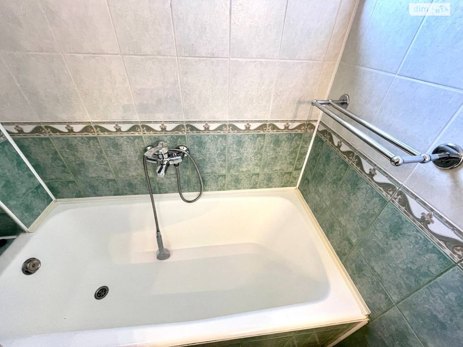 двухэтажный дом беседка, 305.1 кв. м, кирпич. Сдается помесячно в Виннице, в районе Киевская фото 1 двухэтажный дом беседка, 305.1 кв. м, кирпич. Сдается помесячно в Виннице, в районе Киевская фото 1