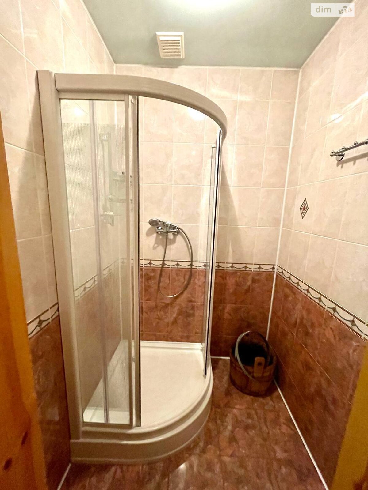 двухэтажный дом беседка, 305.1 кв. м, кирпич. Сдается помесячно в Виннице, в районе Киевская фото 1 двухэтажный дом беседка, 305.1 кв. м, кирпич. Сдается помесячно в Виннице, в районе Киевская фото 1
