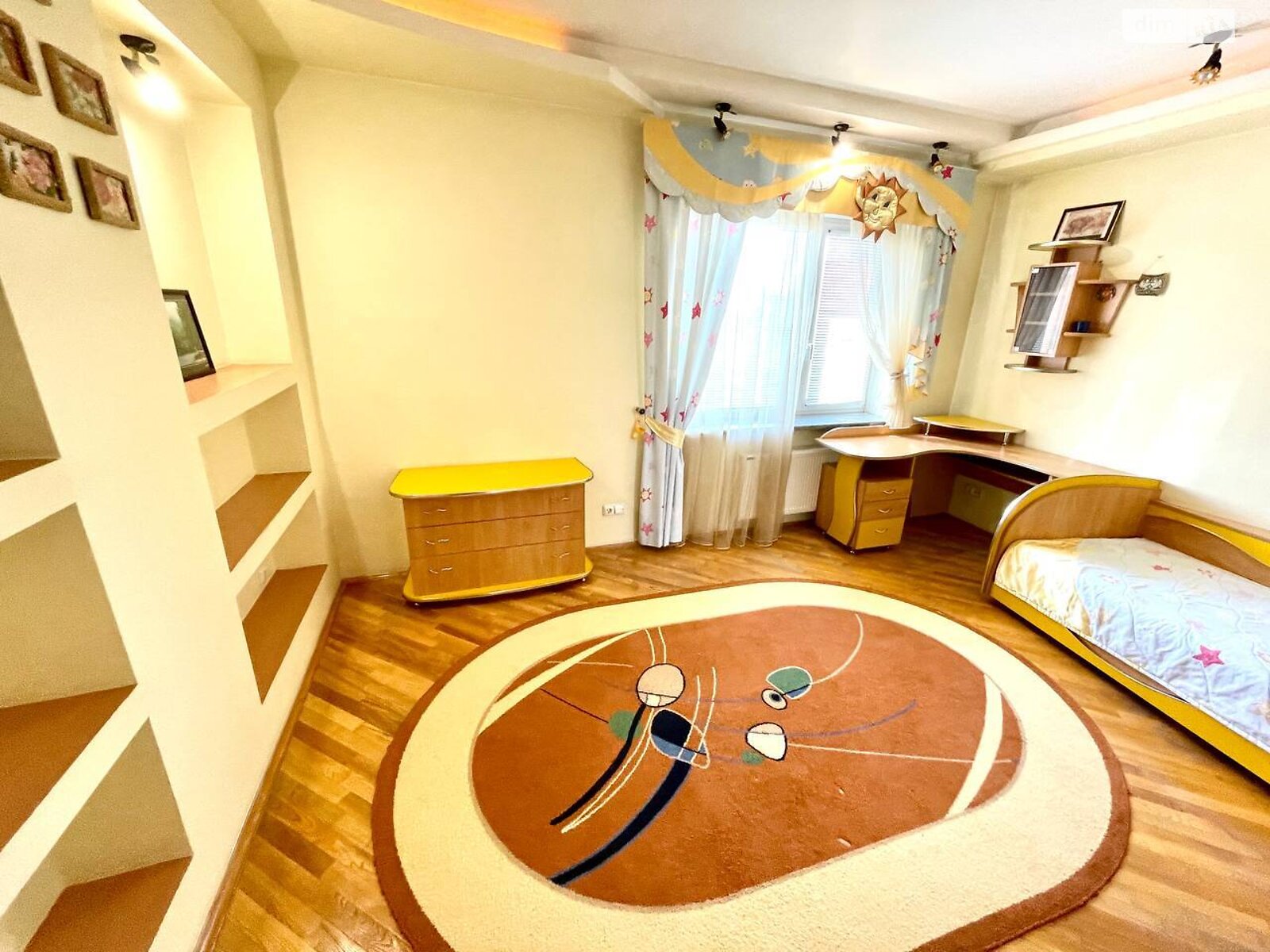 двухэтажный дом беседка, 305.1 кв. м, кирпич. Сдается помесячно в Виннице, в районе Киевская фото 1 двухэтажный дом беседка, 305.1 кв. м, кирпич. Сдается помесячно в Виннице, в районе Киевская фото 1
