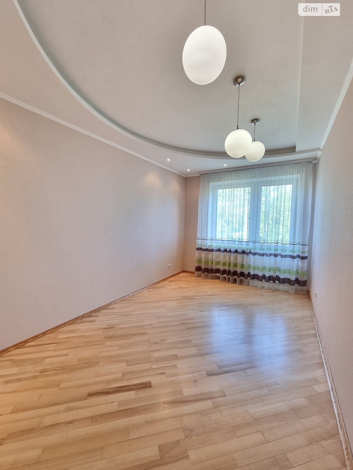 трехэтажный дом с верандой, 270 кв. м, кирпич. Сдается помесячно в Виннице, в районе Ленинский фото 1 трехэтажный дом с верандой, 270 кв. м, кирпич. Сдается помесячно в Виннице, в районе Ленинский фото 1